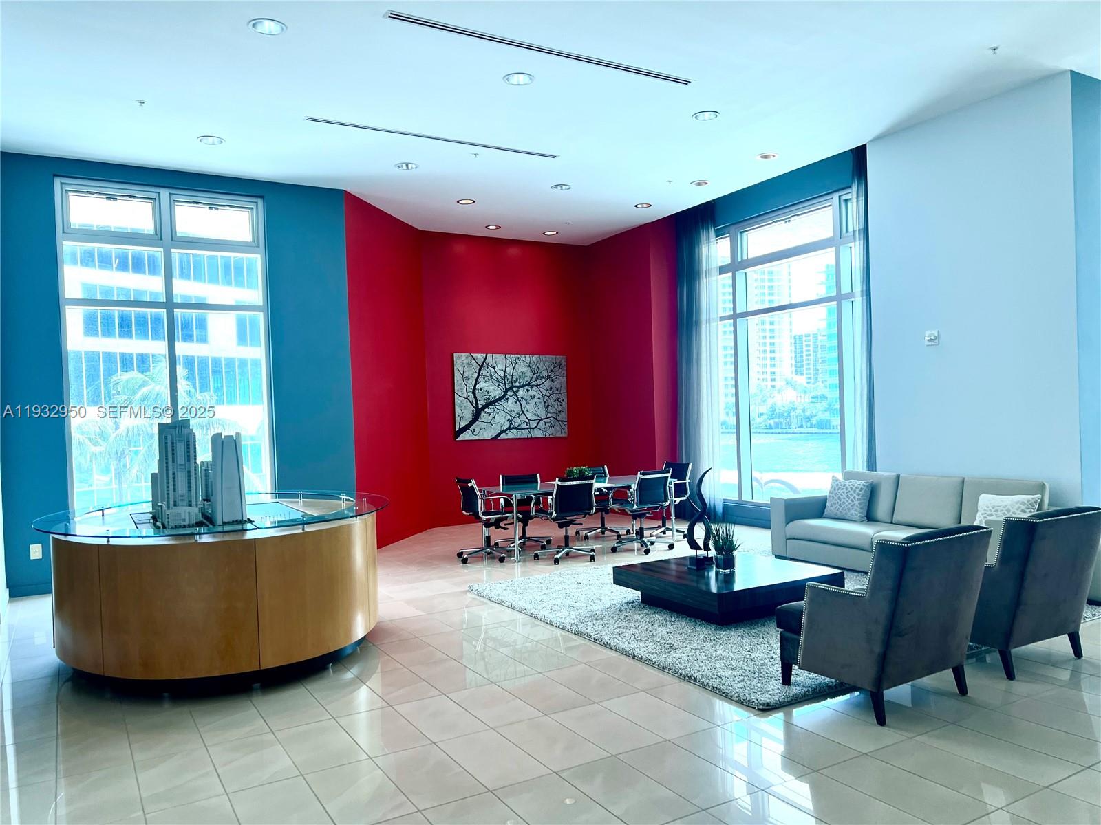 300 S Biscayne Blvd #T-2912, Miami FL 33131