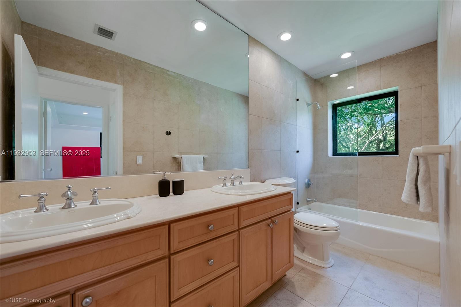 10700 Old Cutler Rd, Coral Gables FL 33156