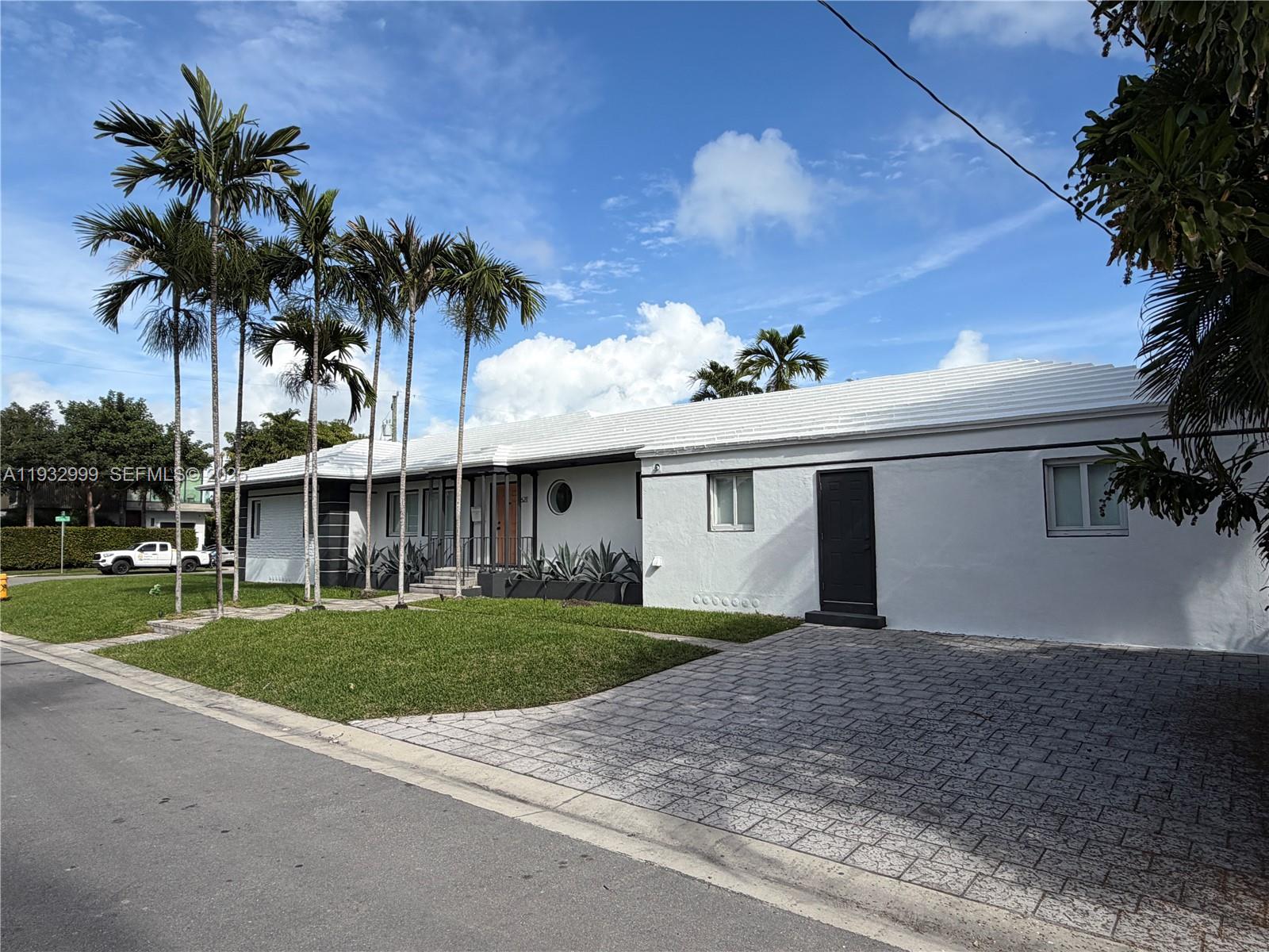 621 W Dilido Dr, Miami Beach FL 33139