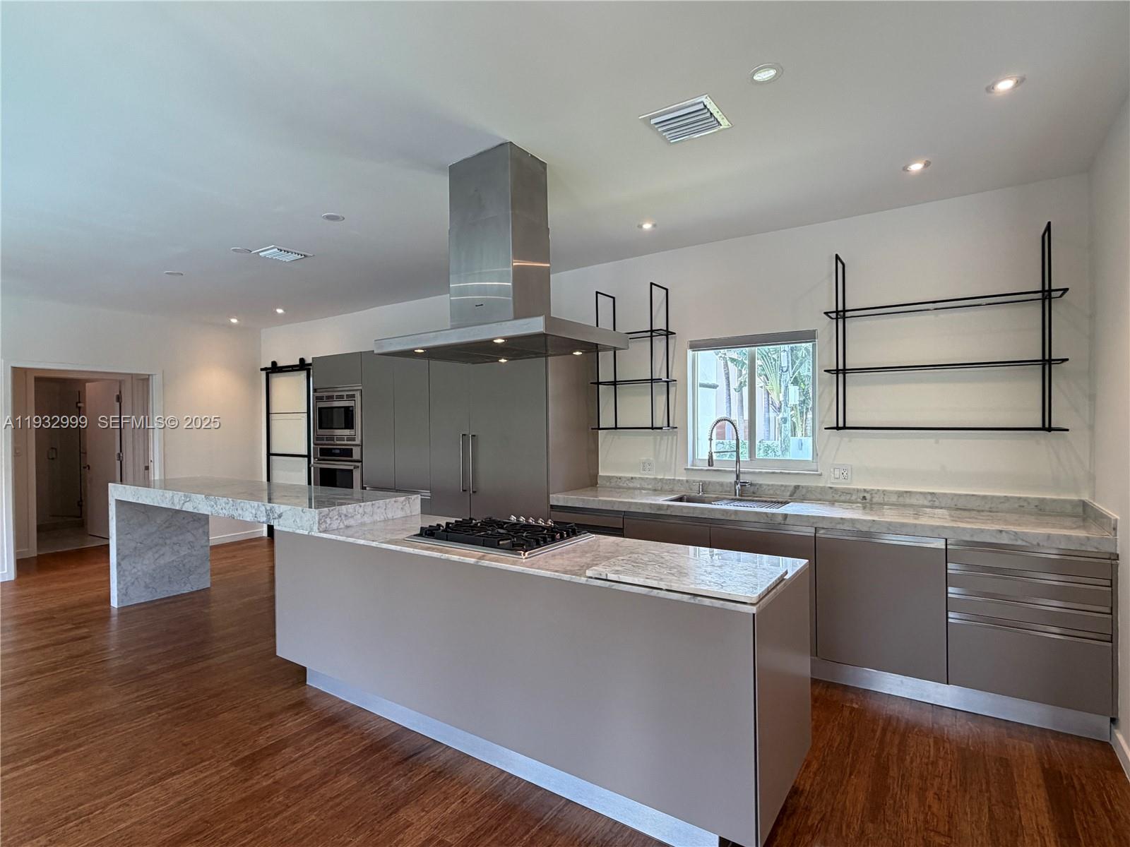 621 W Dilido Dr, Miami Beach FL 33139