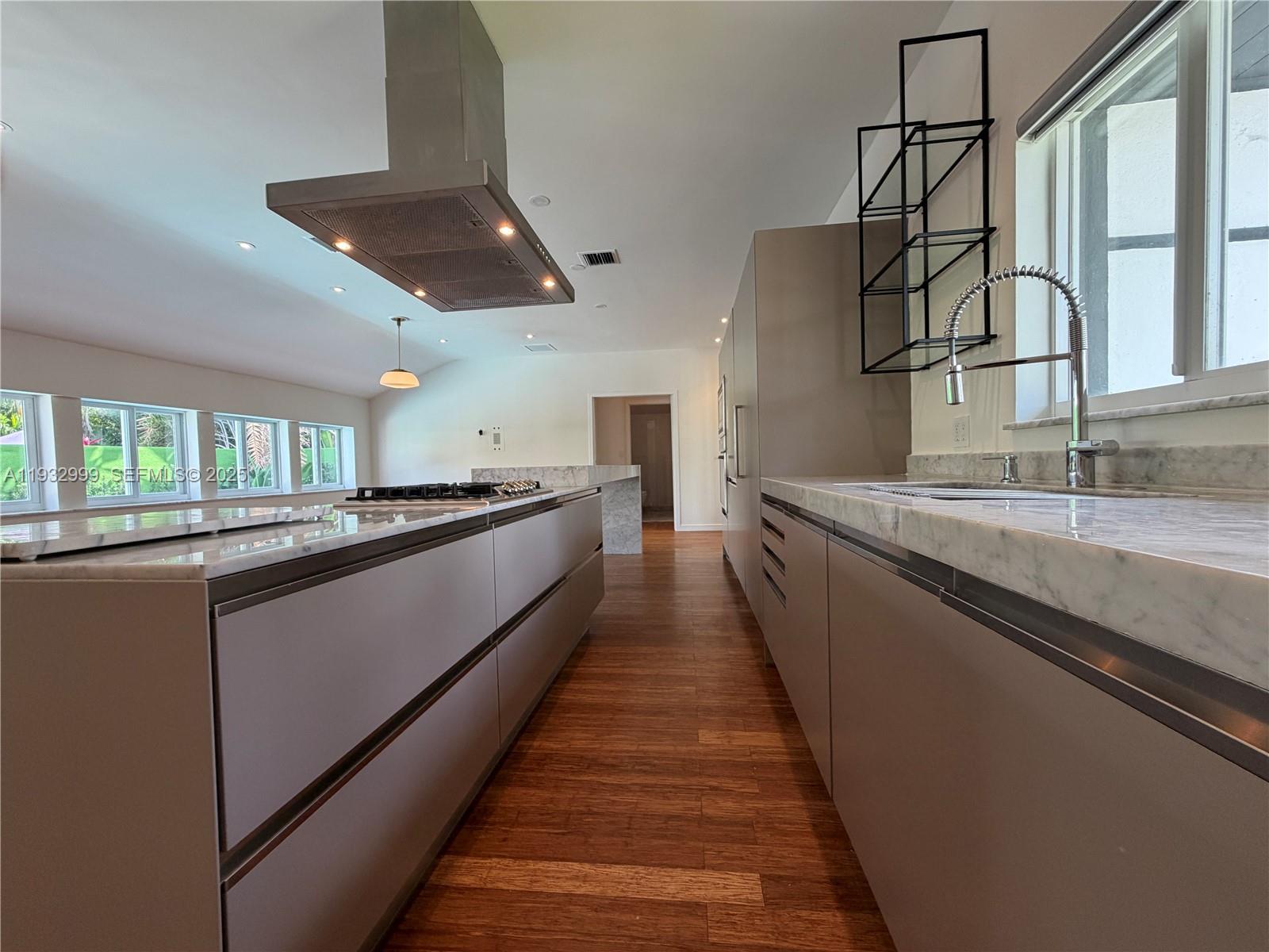 621 W Dilido Dr, Miami Beach FL 33139