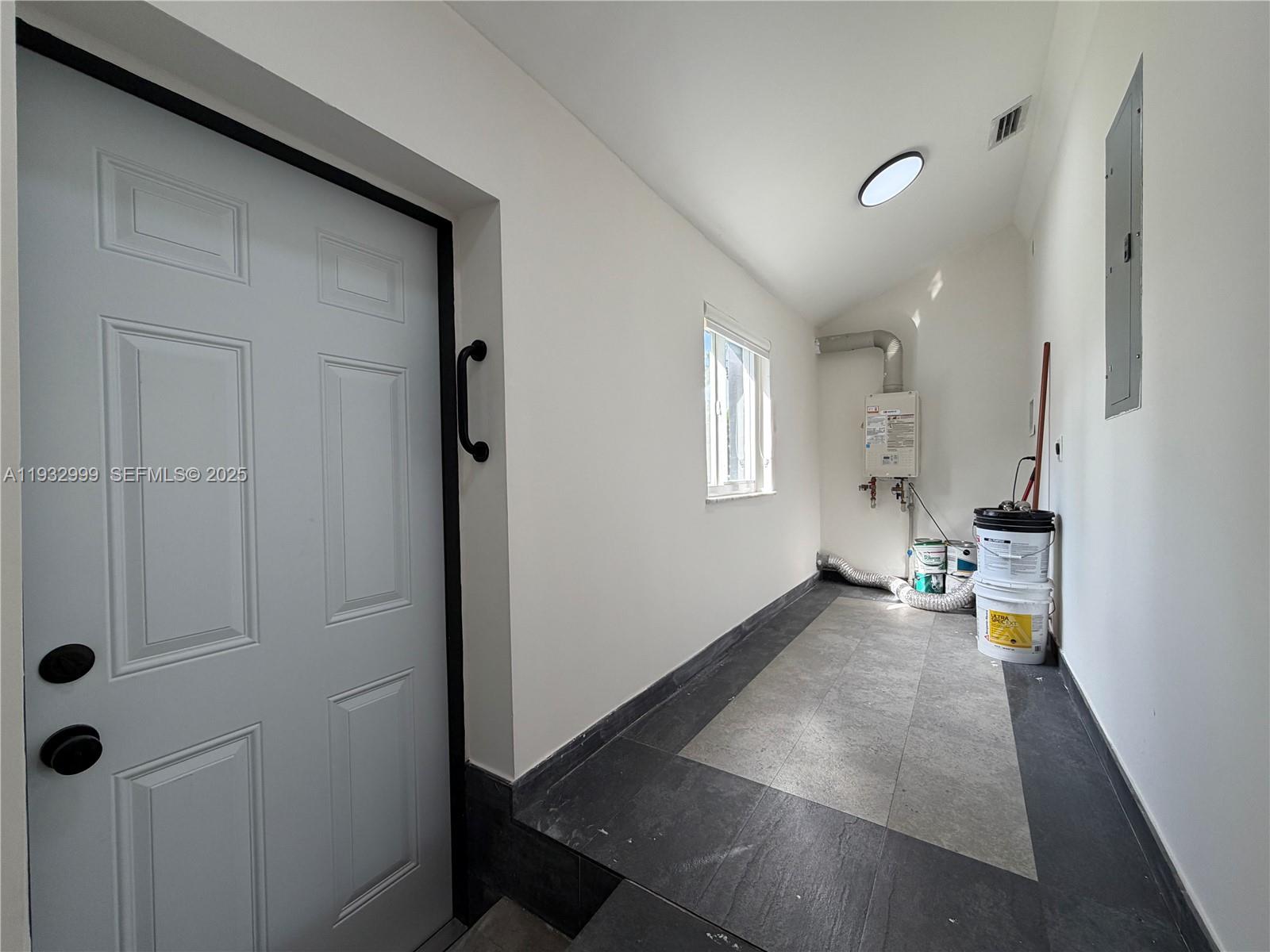 621 W Dilido Dr, Miami Beach FL 33139