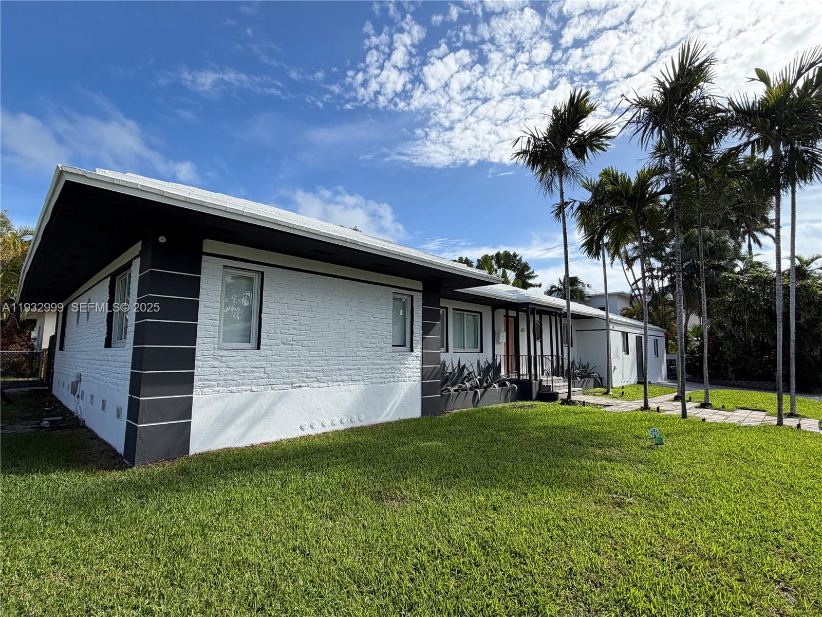 621 W Dilido Dr, Miami Beach FL 33139