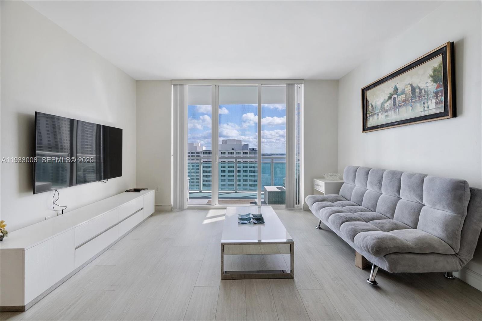 951 Brickell Ave #1806, Miami FL 33131