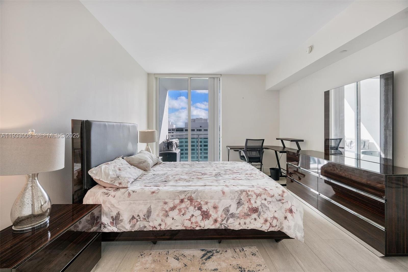 951 Brickell Ave #1806, Miami FL 33131
