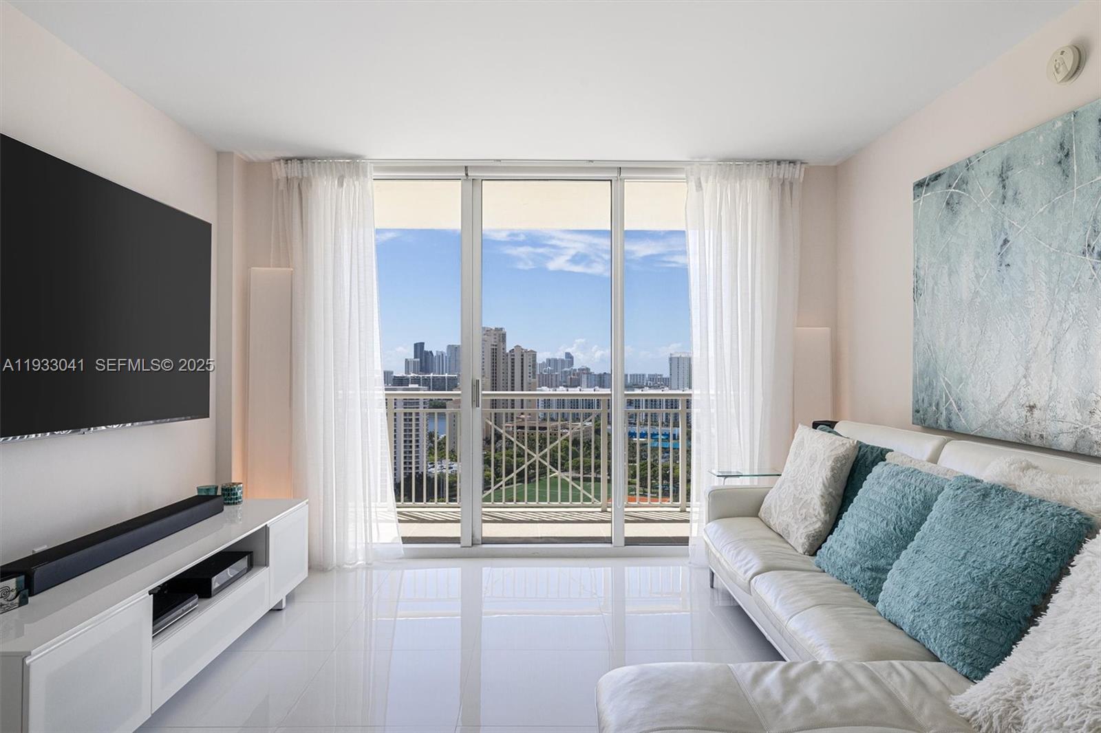 19501 W Country Club Dr #2307, Aventura FL 33180