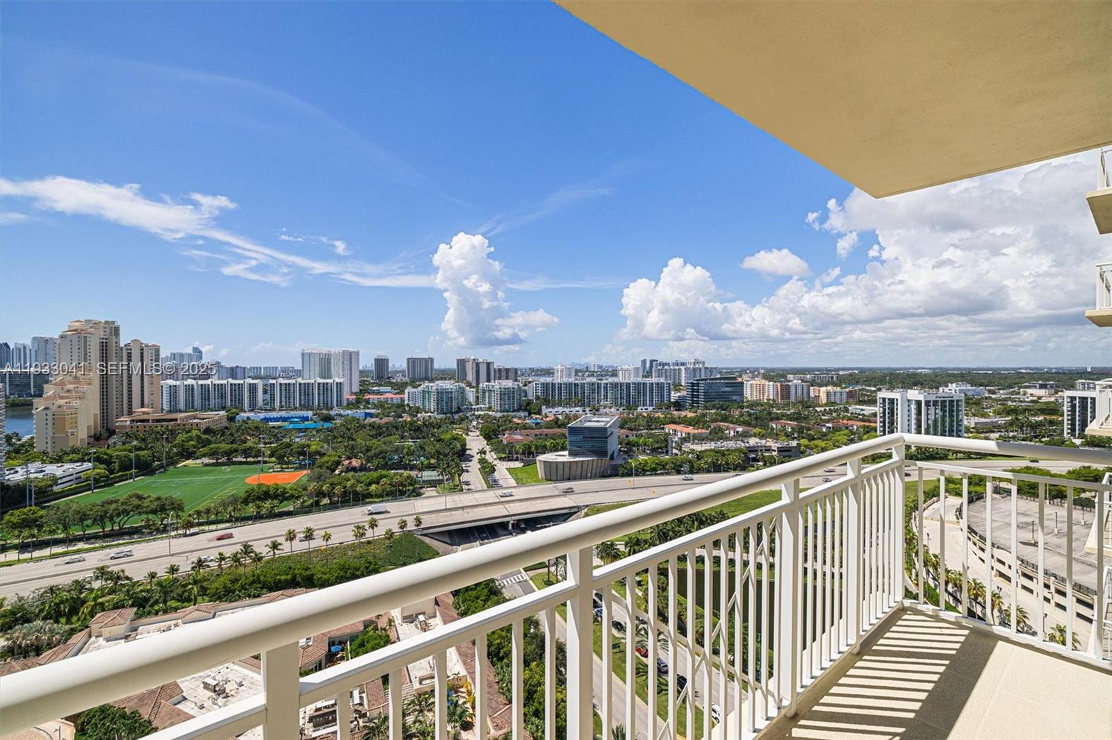 19501 W Country Club Dr #2307, Aventura FL 33180