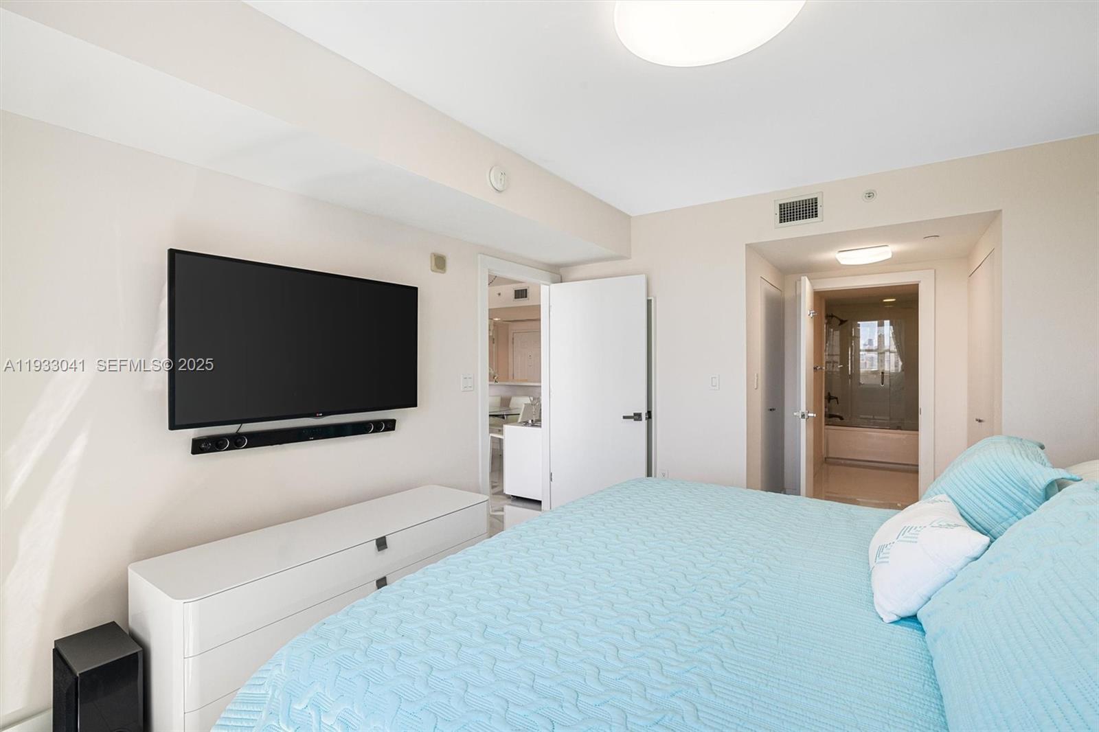 19501 W Country Club Dr #2307, Aventura FL 33180