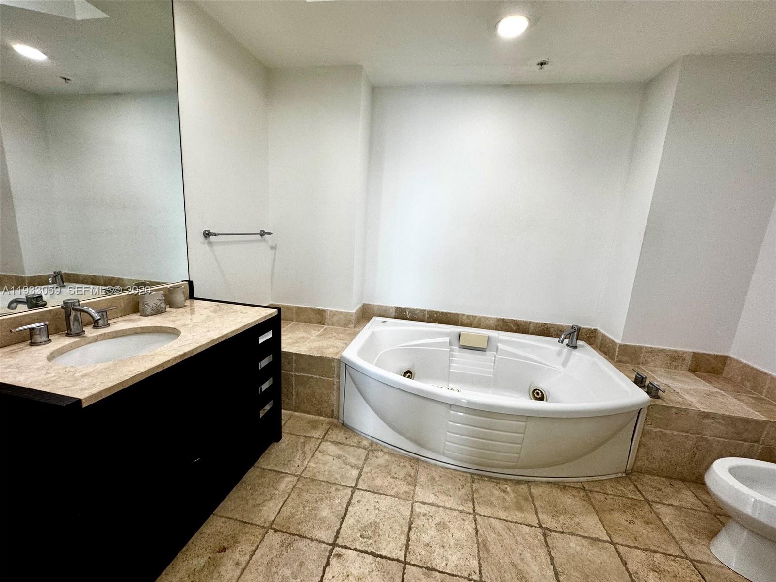 18201 Collins Ave #3308, Sunny Isles Beach FL 33160