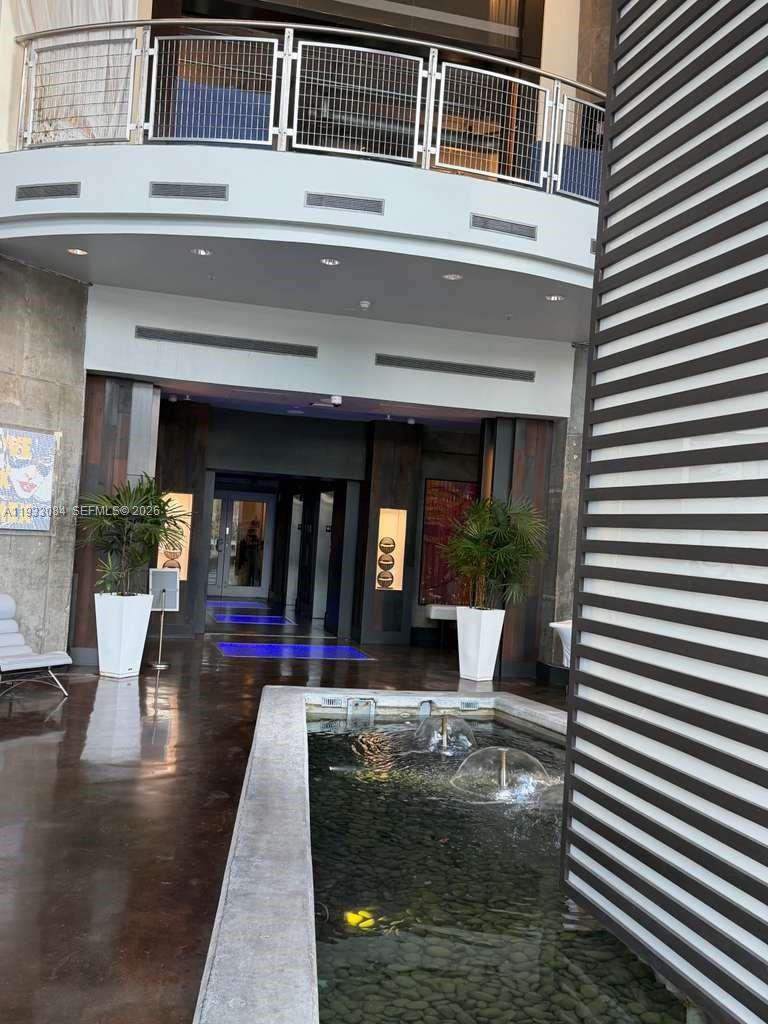 690 SW 1st Ct #1724, Miami FL 33130