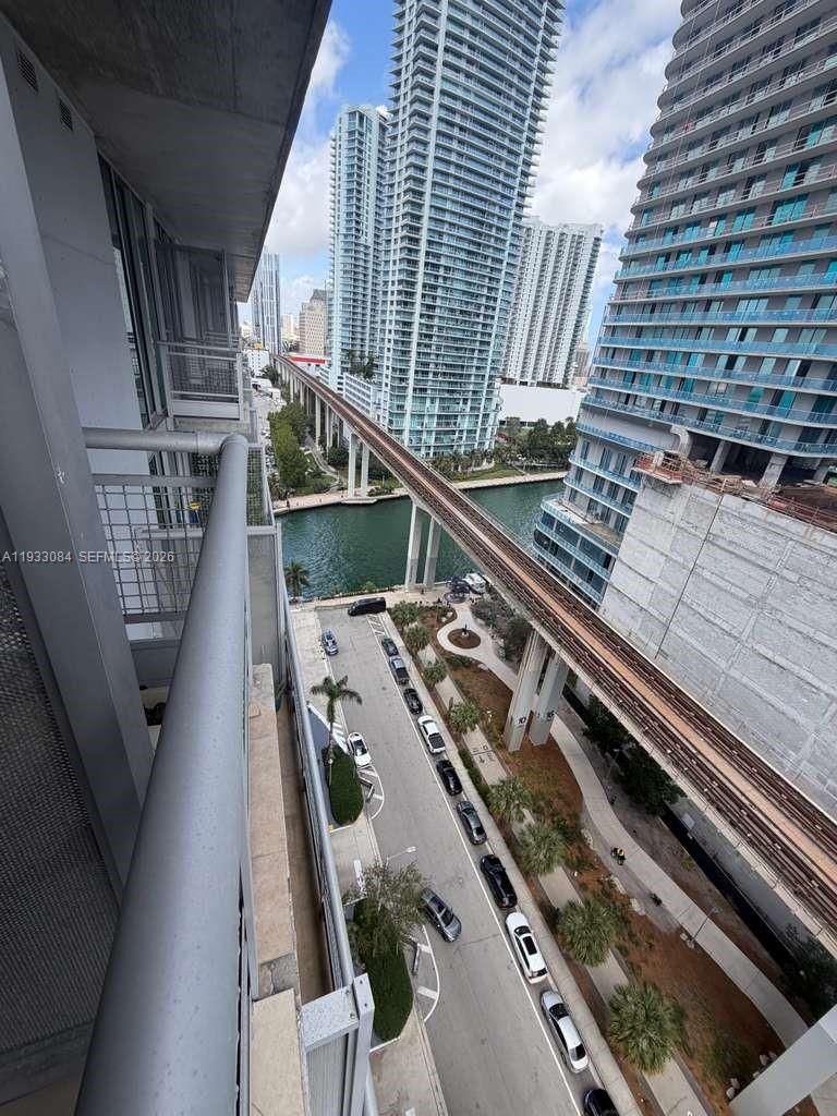 690 SW 1st Ct #1724, Miami FL 33130