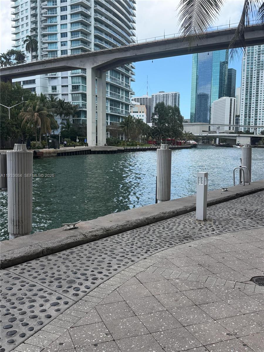 690 SW 1st Ct #1724, Miami FL 33130