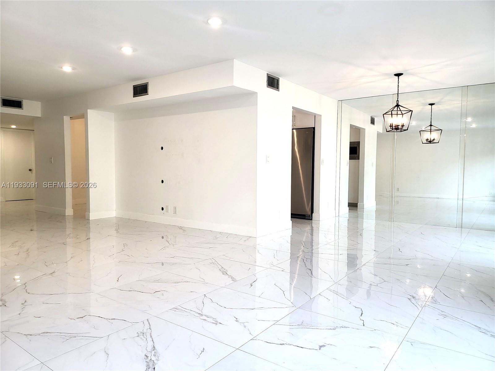 9723 N New River Canal Road #416, Plantation FL 33324