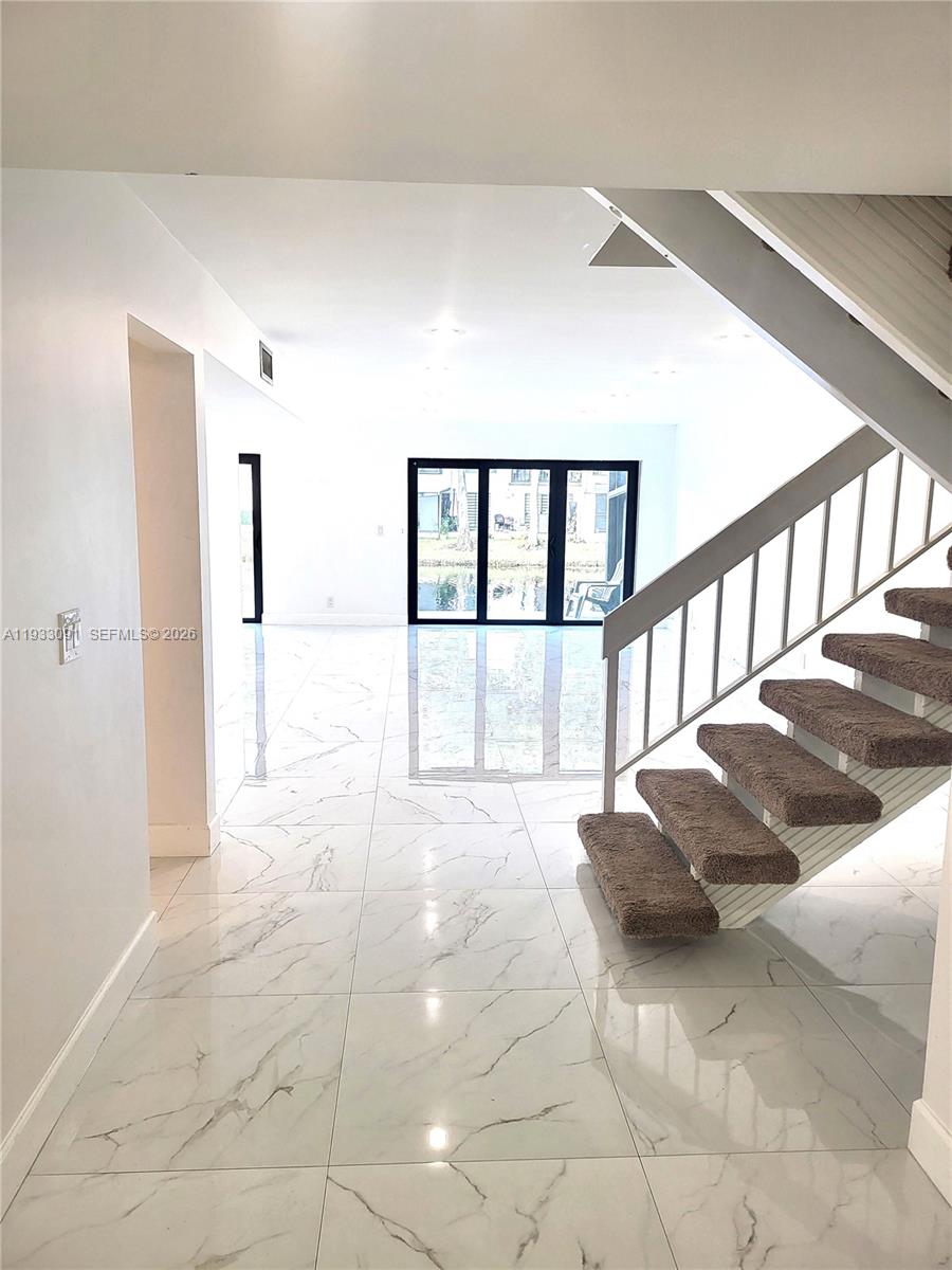 9723 N New River Canal Road #416, Plantation FL 33324