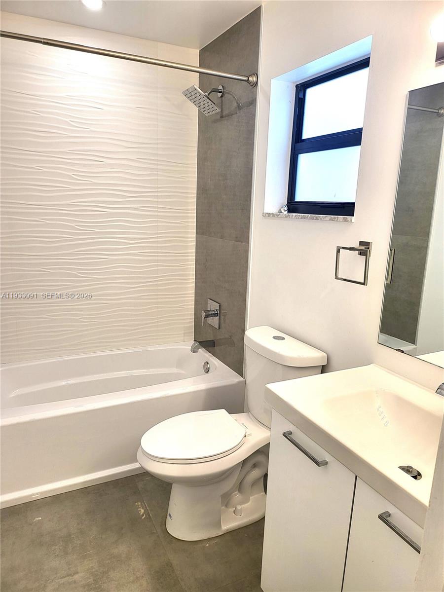 9723 N New River Canal Road #416, Plantation FL 33324