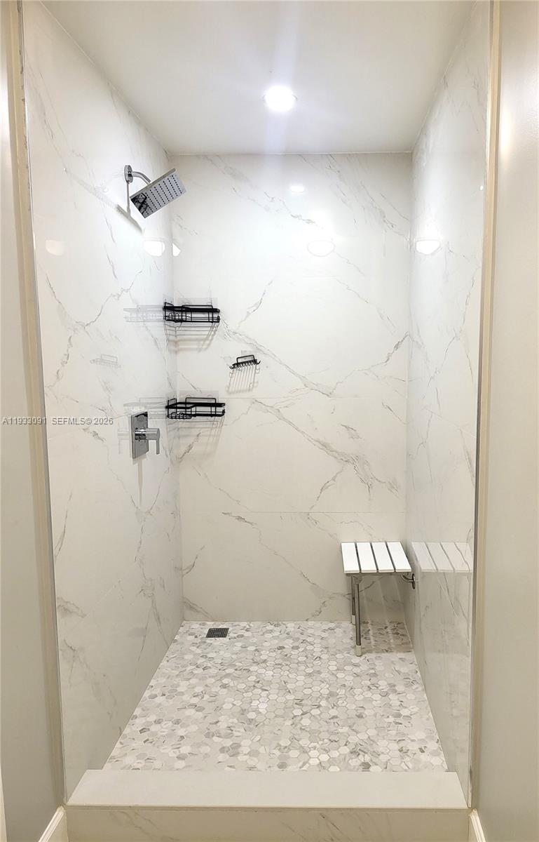 9723 N New River Canal Road #416, Plantation FL 33324