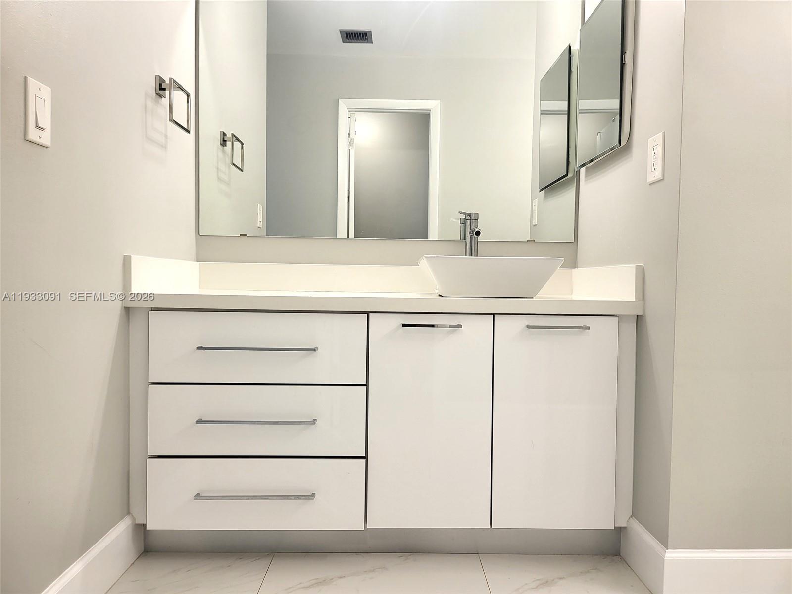 9723 N New River Canal Road #416, Plantation FL 33324