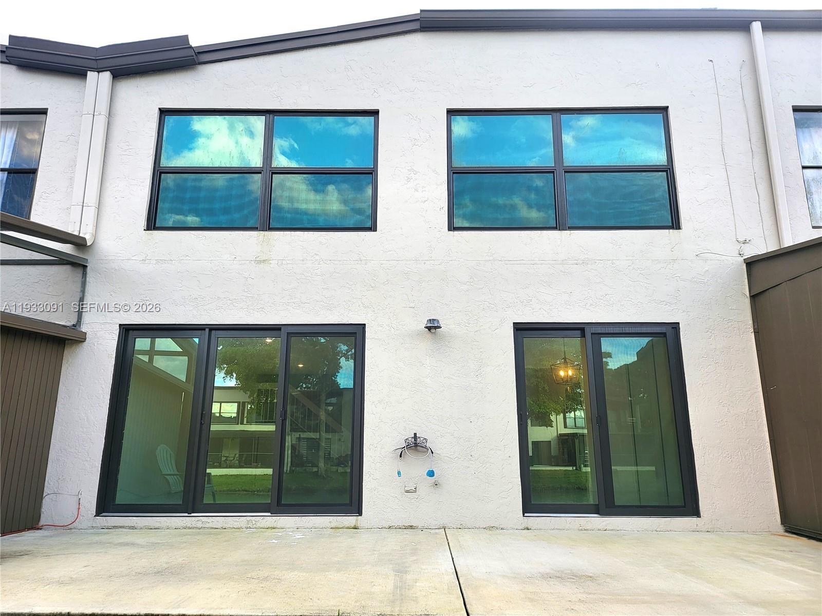 9723 N New River Canal Road #416, Plantation FL 33324