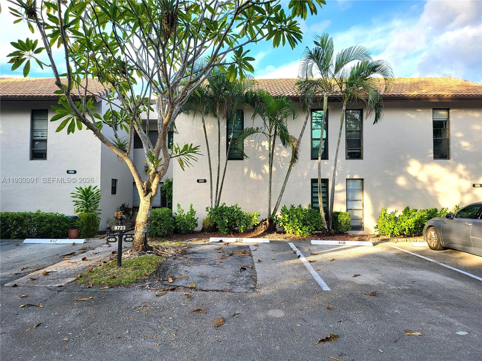 9723 N New River Canal Road #416, Plantation FL 33324