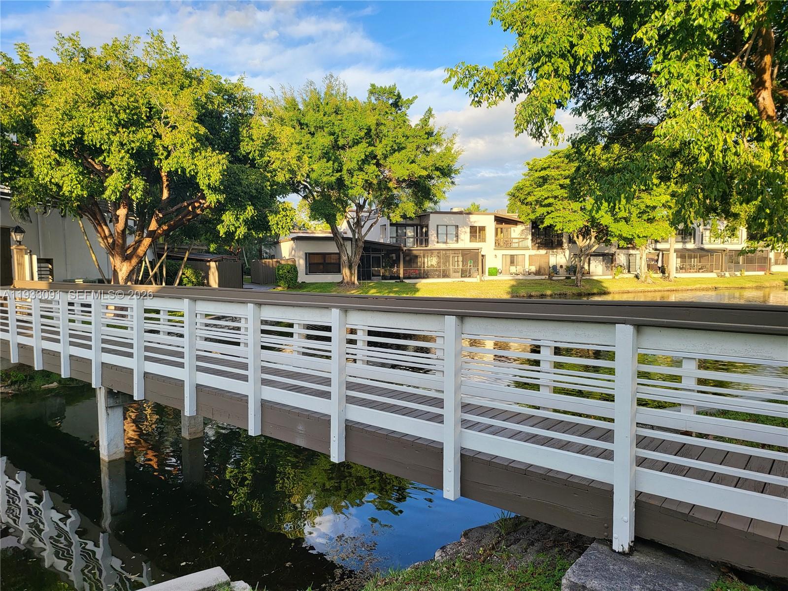 9723 N New River Canal Road #416, Plantation FL 33324