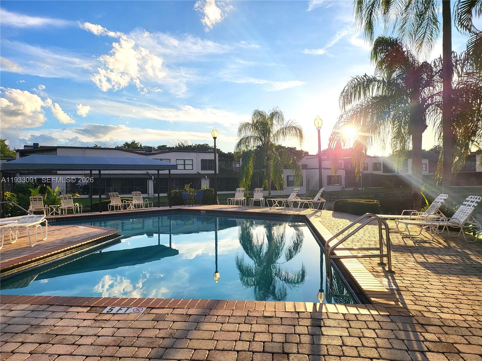 9723 N New River Canal Road #416, Plantation FL 33324