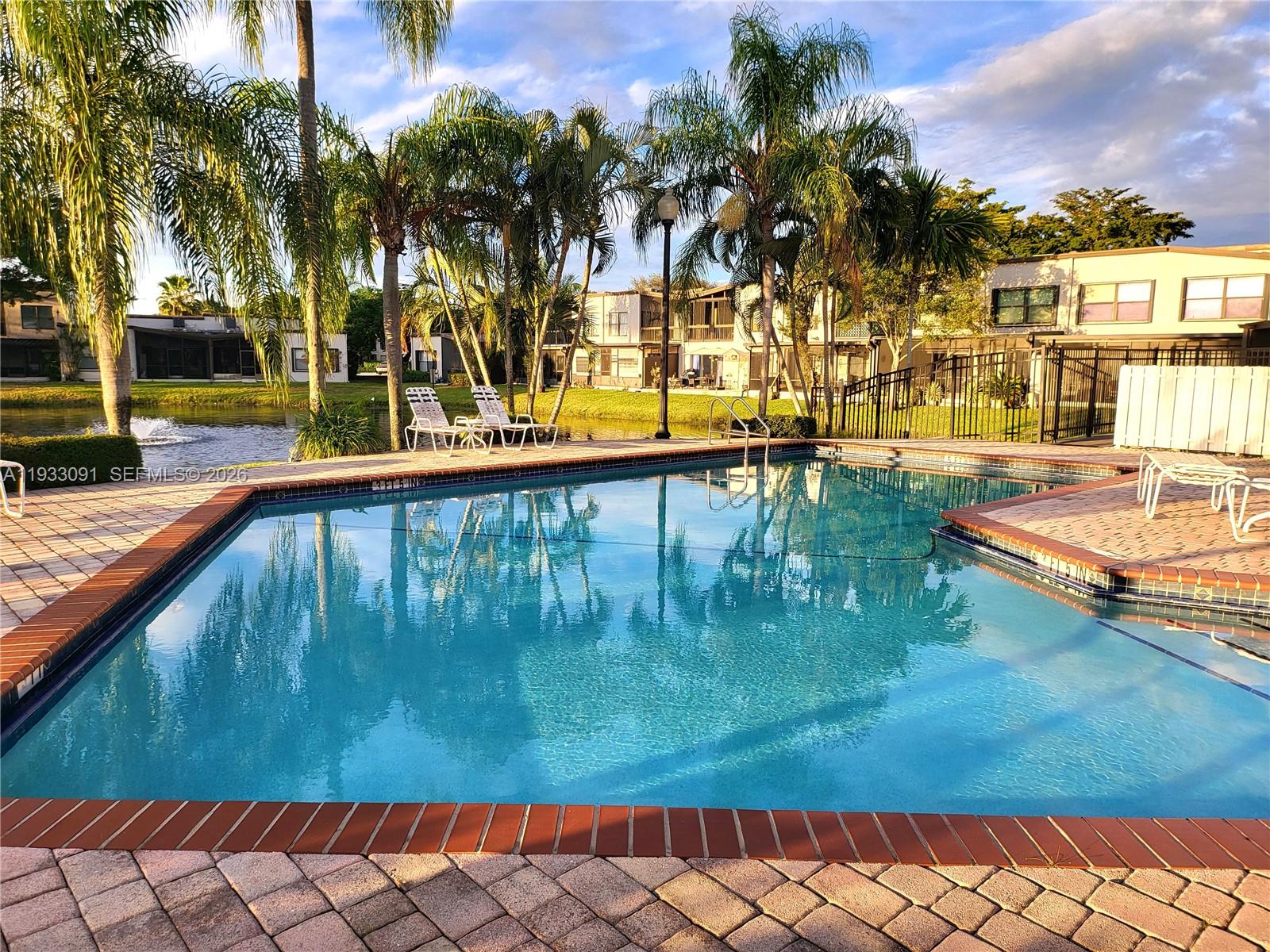9723 N New River Canal Road #416, Plantation FL 33324