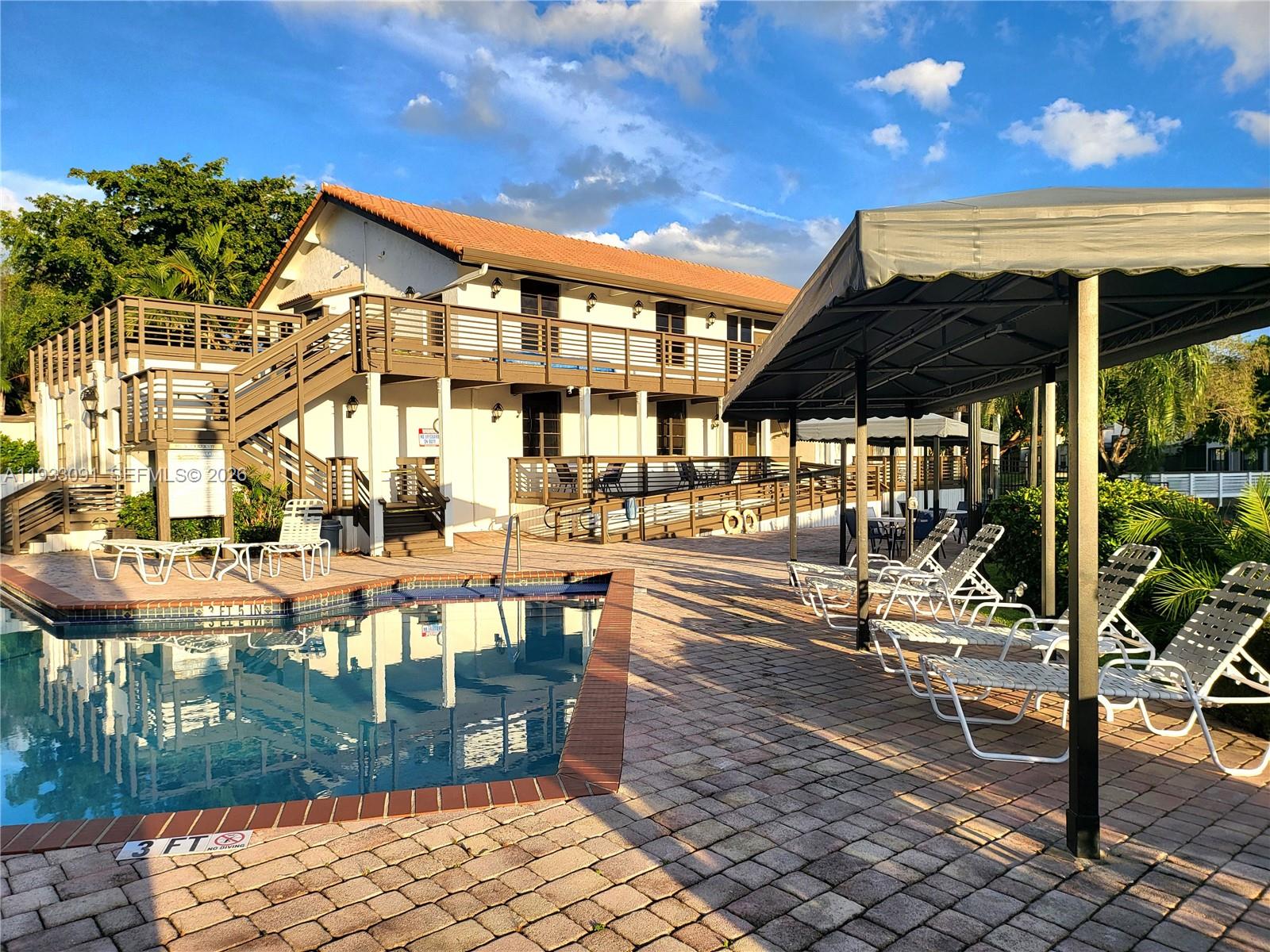 9723 N New River Canal Road #416, Plantation FL 33324