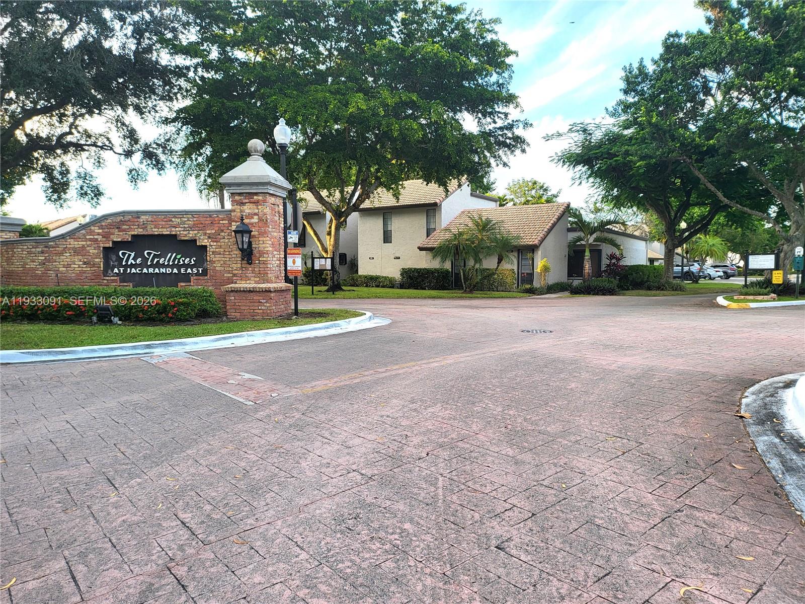 9723 N New River Canal Road #416, Plantation FL 33324