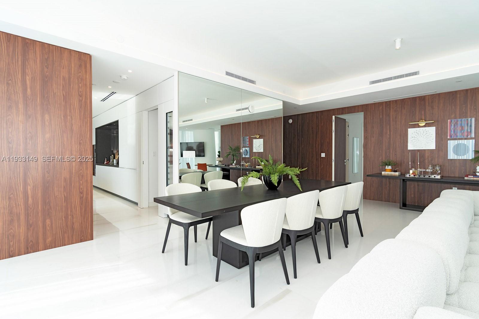 300 Biscayne Blvd Way #1901, Miami FL 33131