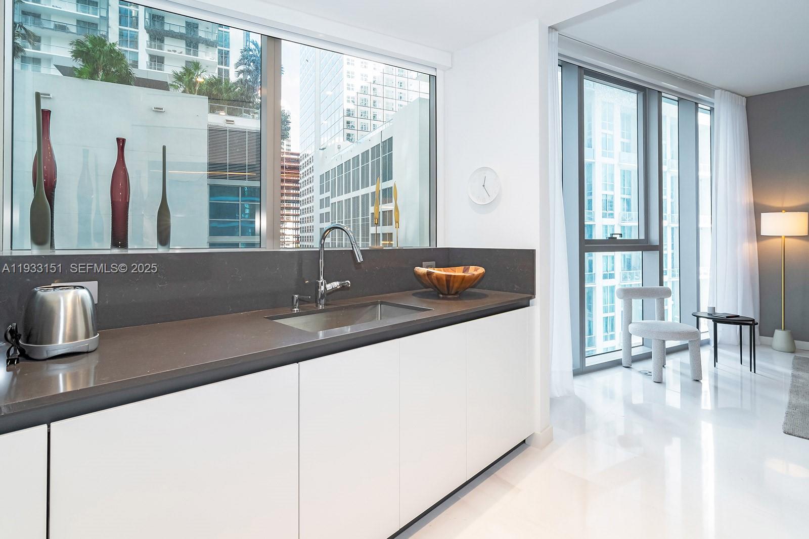 300 Biscayne Blvd Way #805, Miami FL 33131