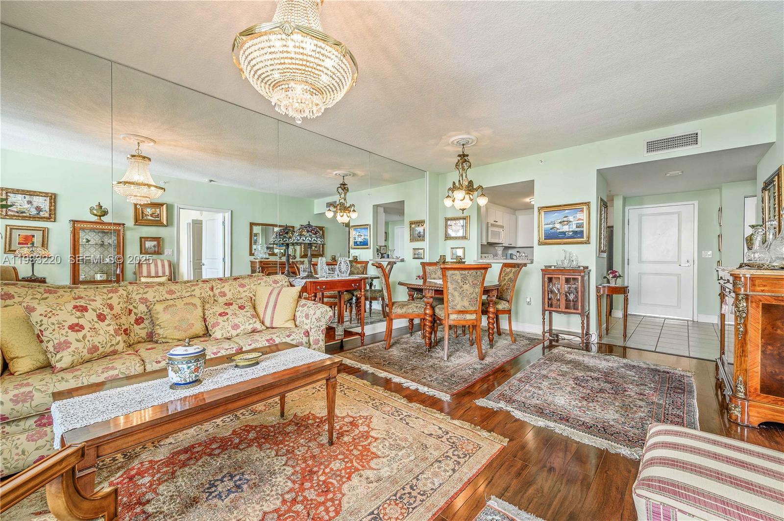 1250 S Miami Ave #1907, Miami FL 33130