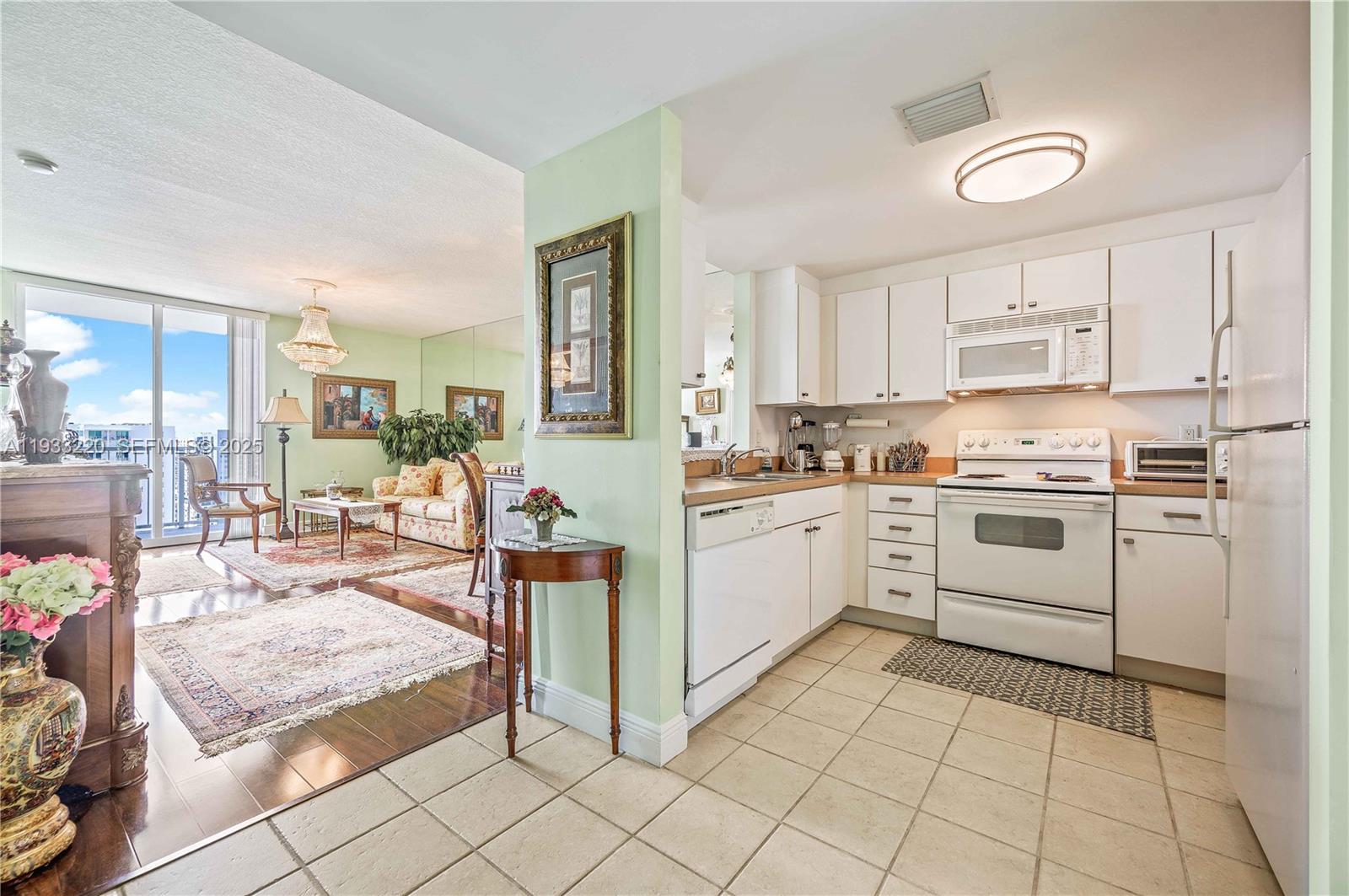 1250 S Miami Ave #1907, Miami FL 33130
