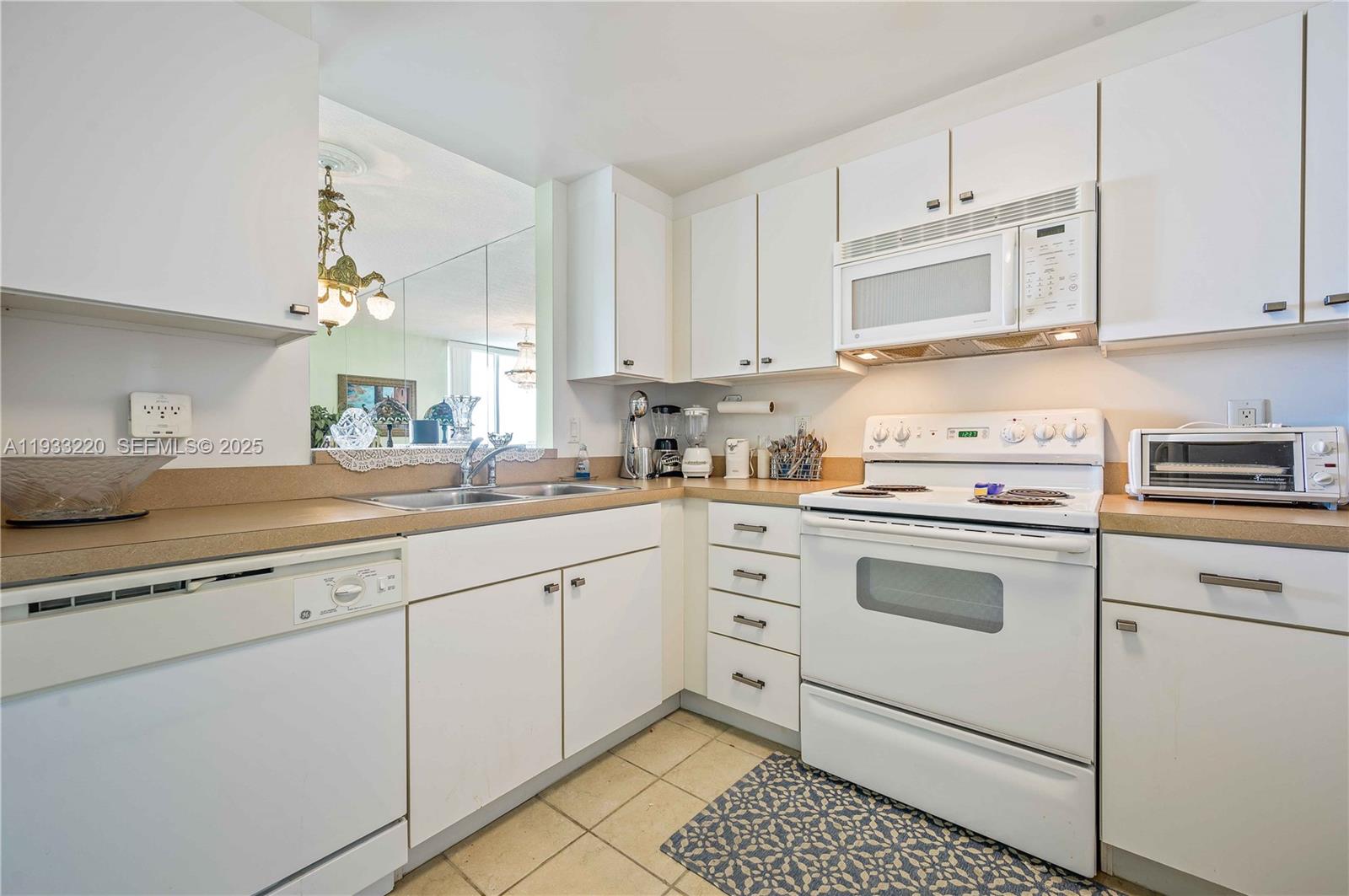 1250 S Miami Ave #1907, Miami FL 33130
