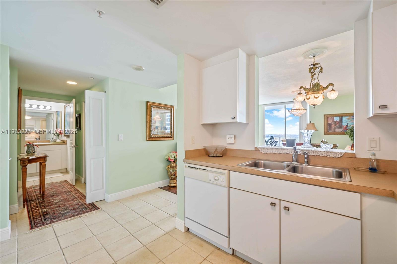 1250 S Miami Ave #1907, Miami FL 33130