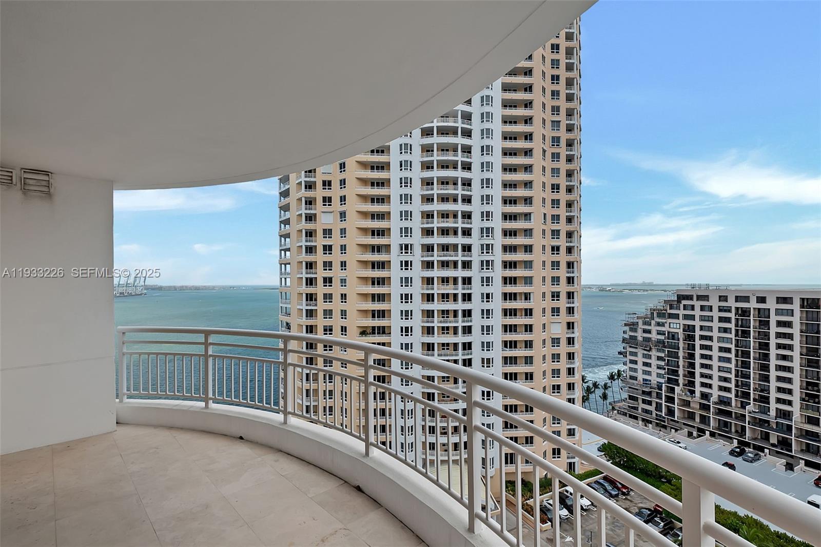 848 Brickell Key Dr #1803, Miami FL 33131