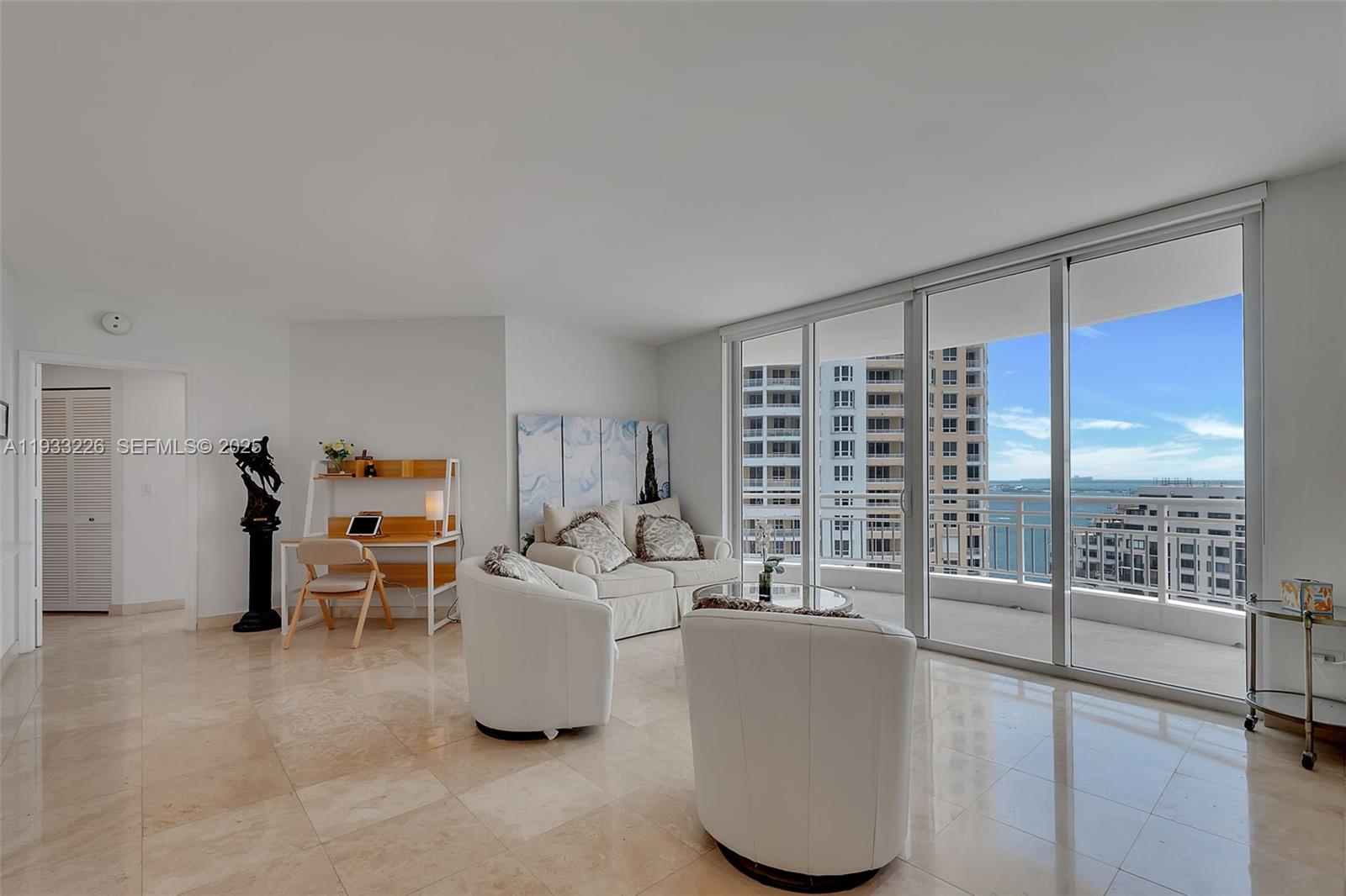 848 Brickell Key Dr #1803, Miami FL 33131