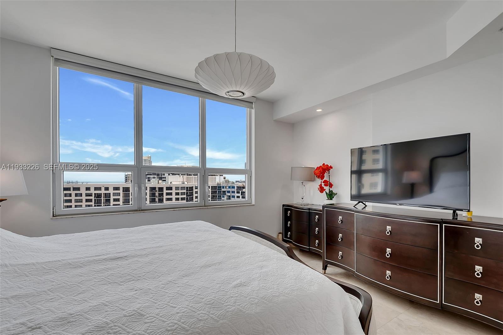 848 Brickell Key Dr #1803, Miami FL 33131