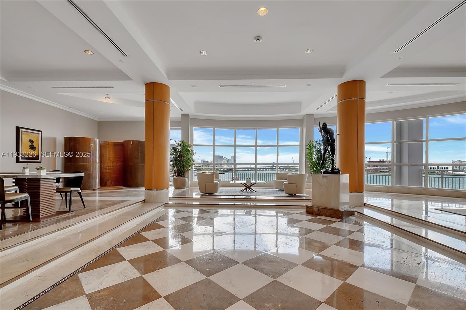 848 Brickell Key Dr #1803, Miami FL 33131