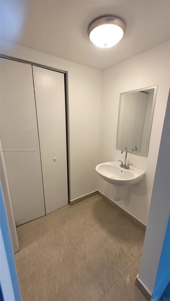 690 SW 1st Ct #3110, Miami FL 33130