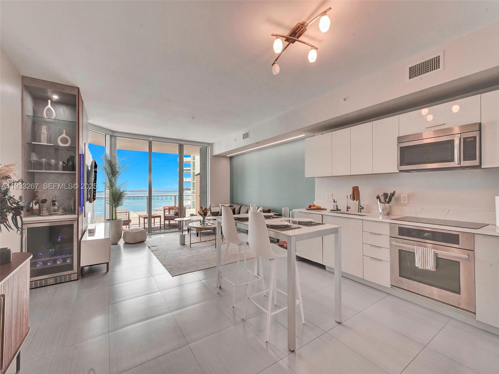 1300 Brickell Bay Dr #2109, Miami FL 33131