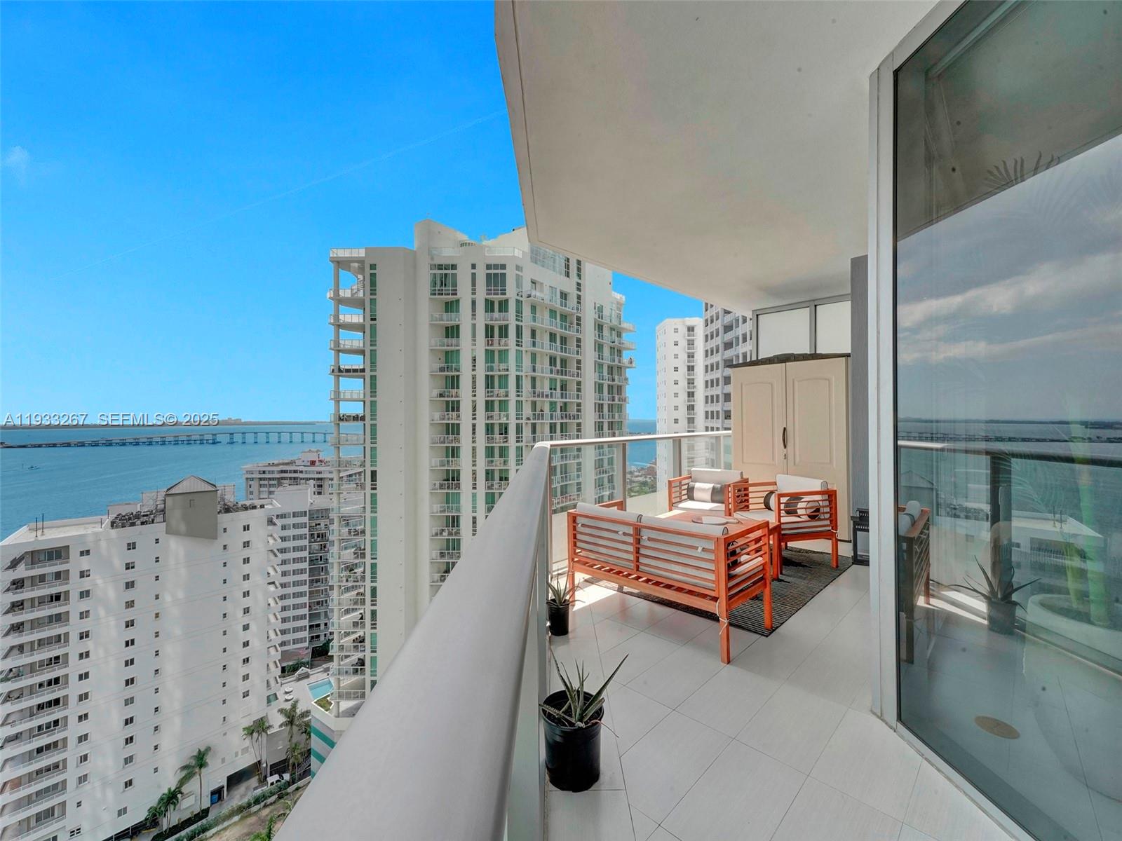 1300 Brickell Bay Dr #2109, Miami FL 33131