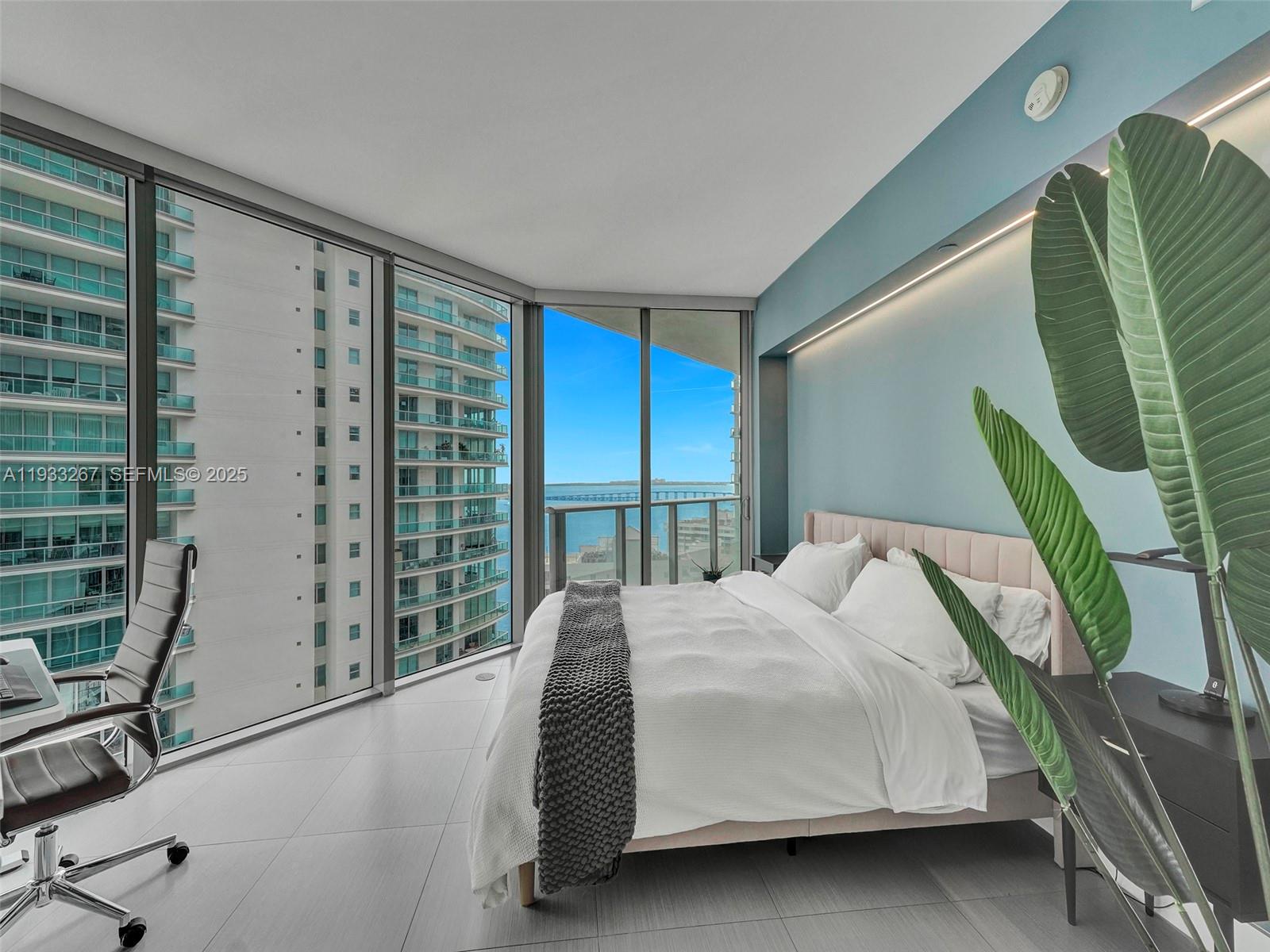 1300 Brickell Bay Dr #2109, Miami FL 33131
