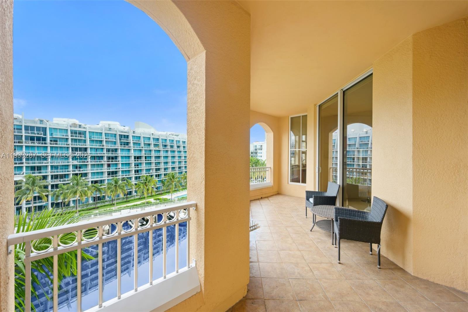 3001 NE 185th St #613, Aventura FL 33180