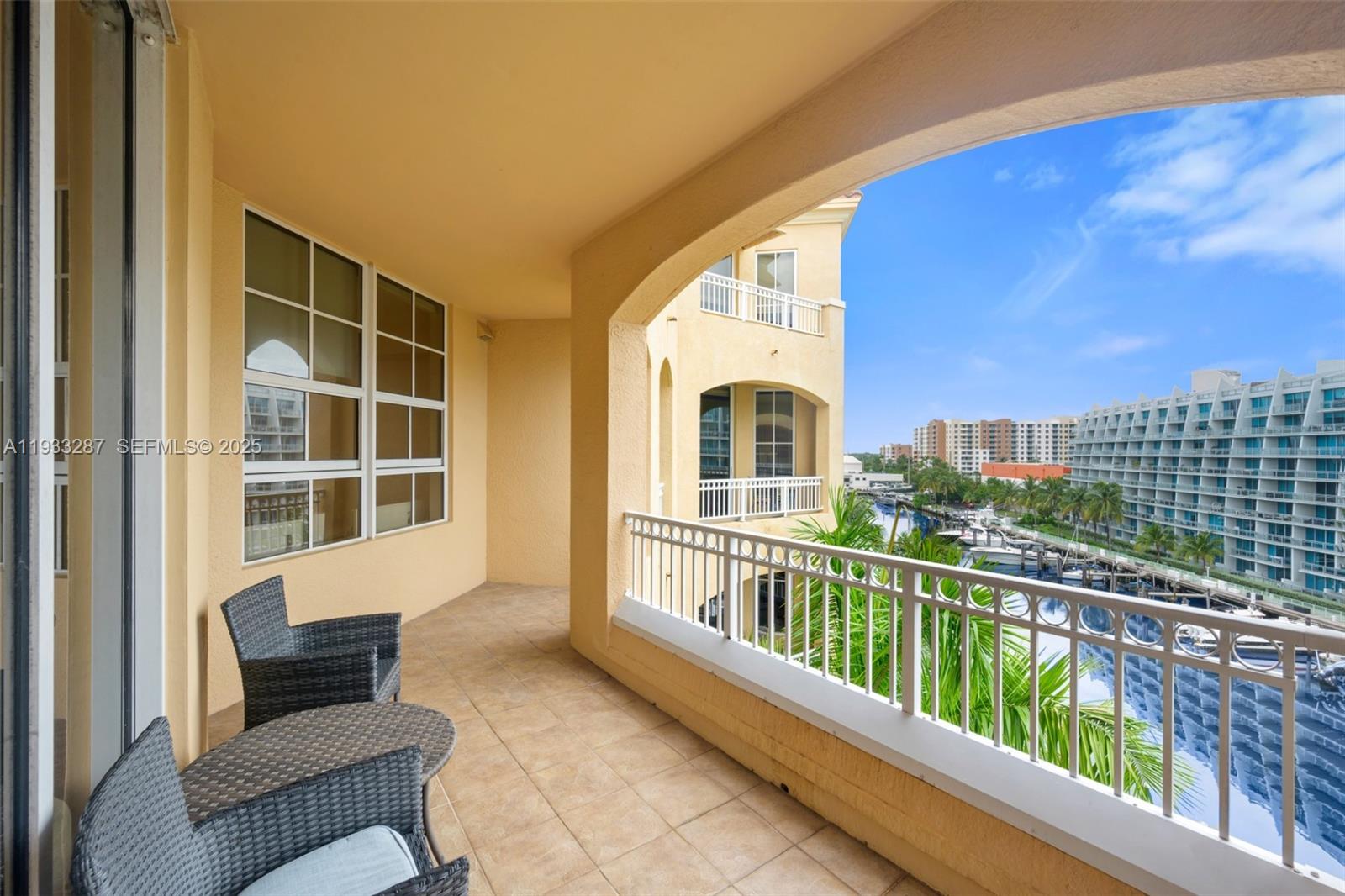 3001 NE 185th St #613, Aventura FL 33180
