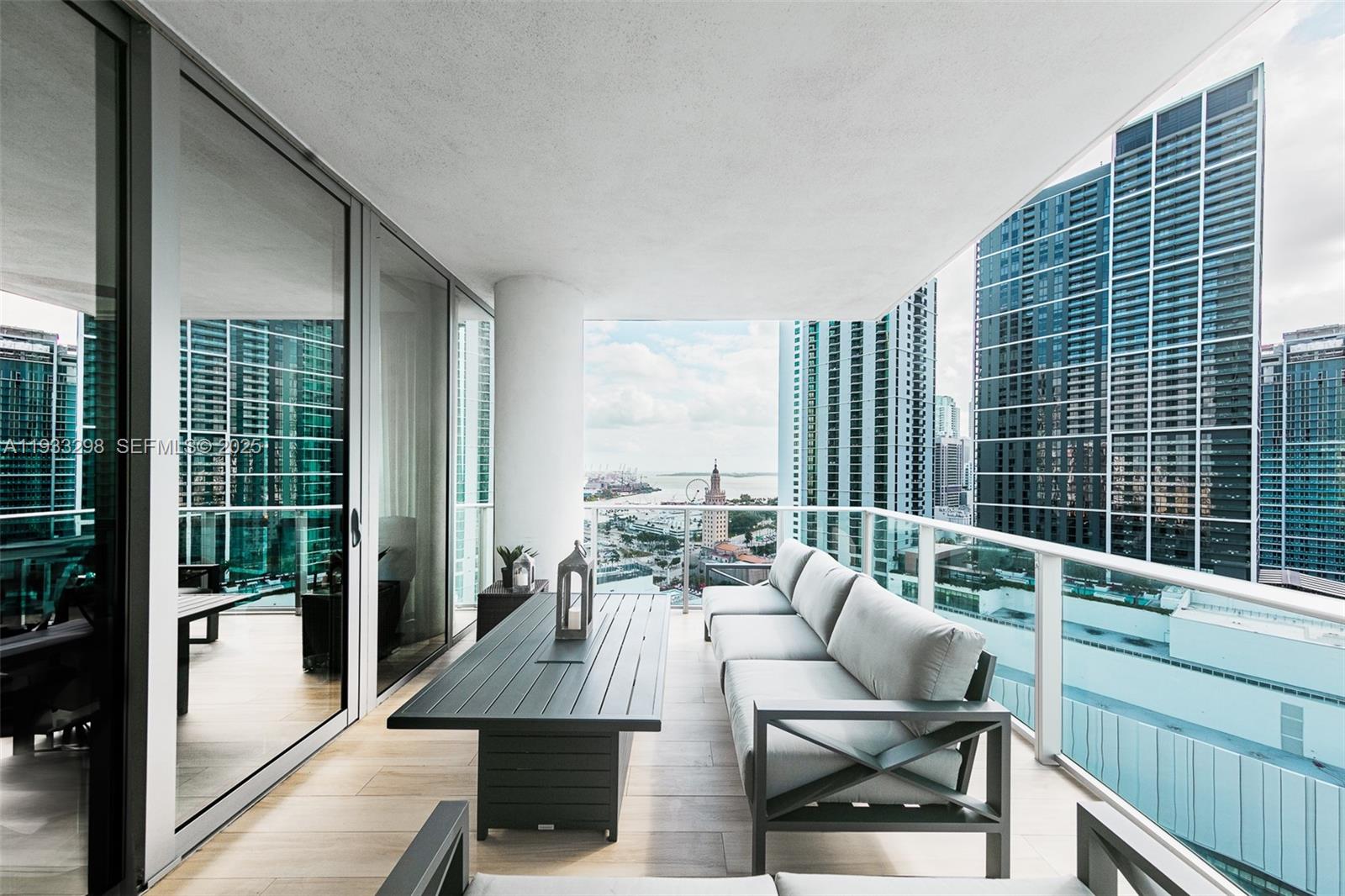 851 NE 1st Ave #2111, Miami FL 33132