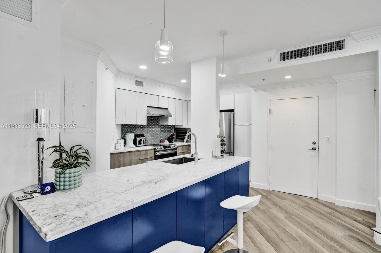 1 Century Ln #510, Miami Beach FL 33139