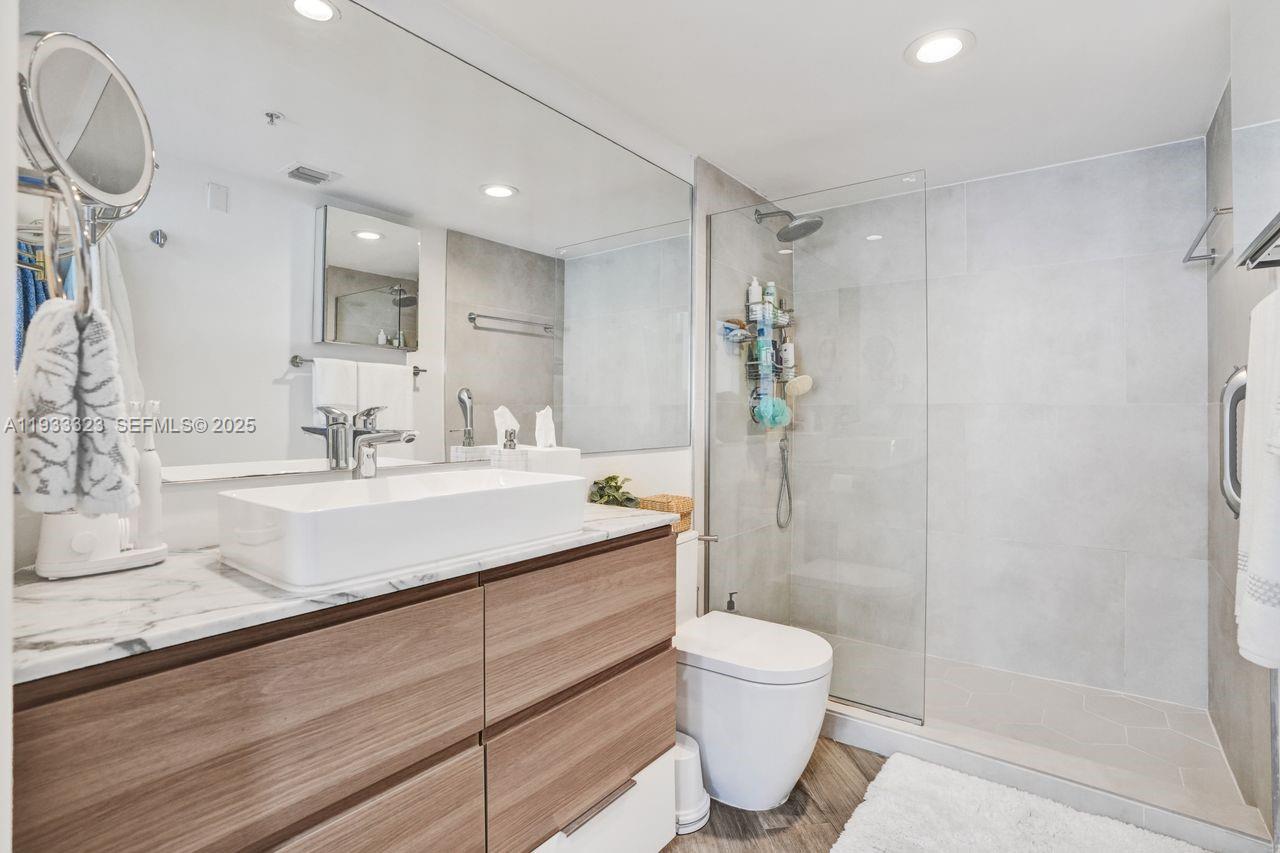 1 Century Ln #510, Miami Beach FL 33139