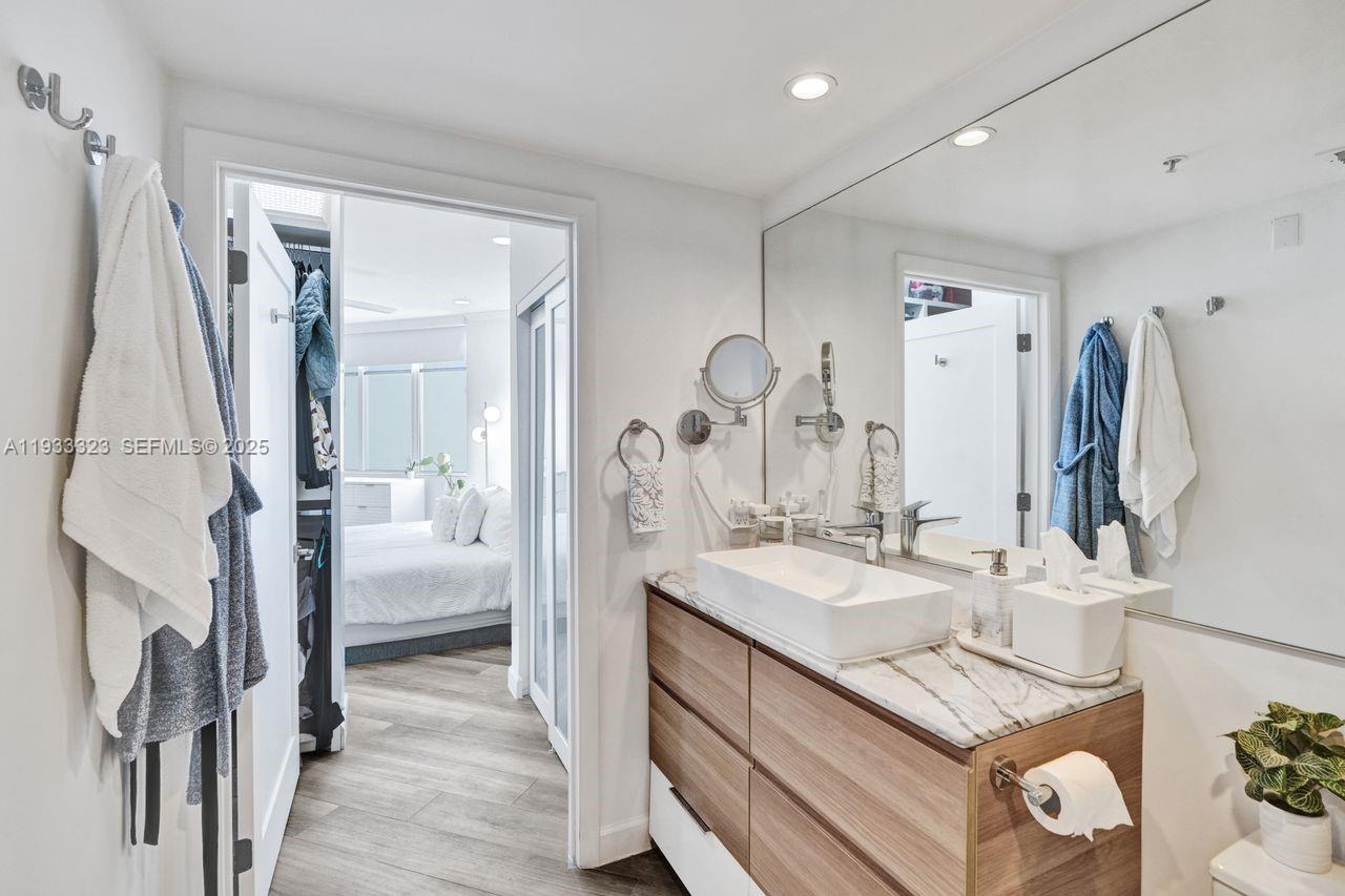 1 Century Ln #510, Miami Beach FL 33139