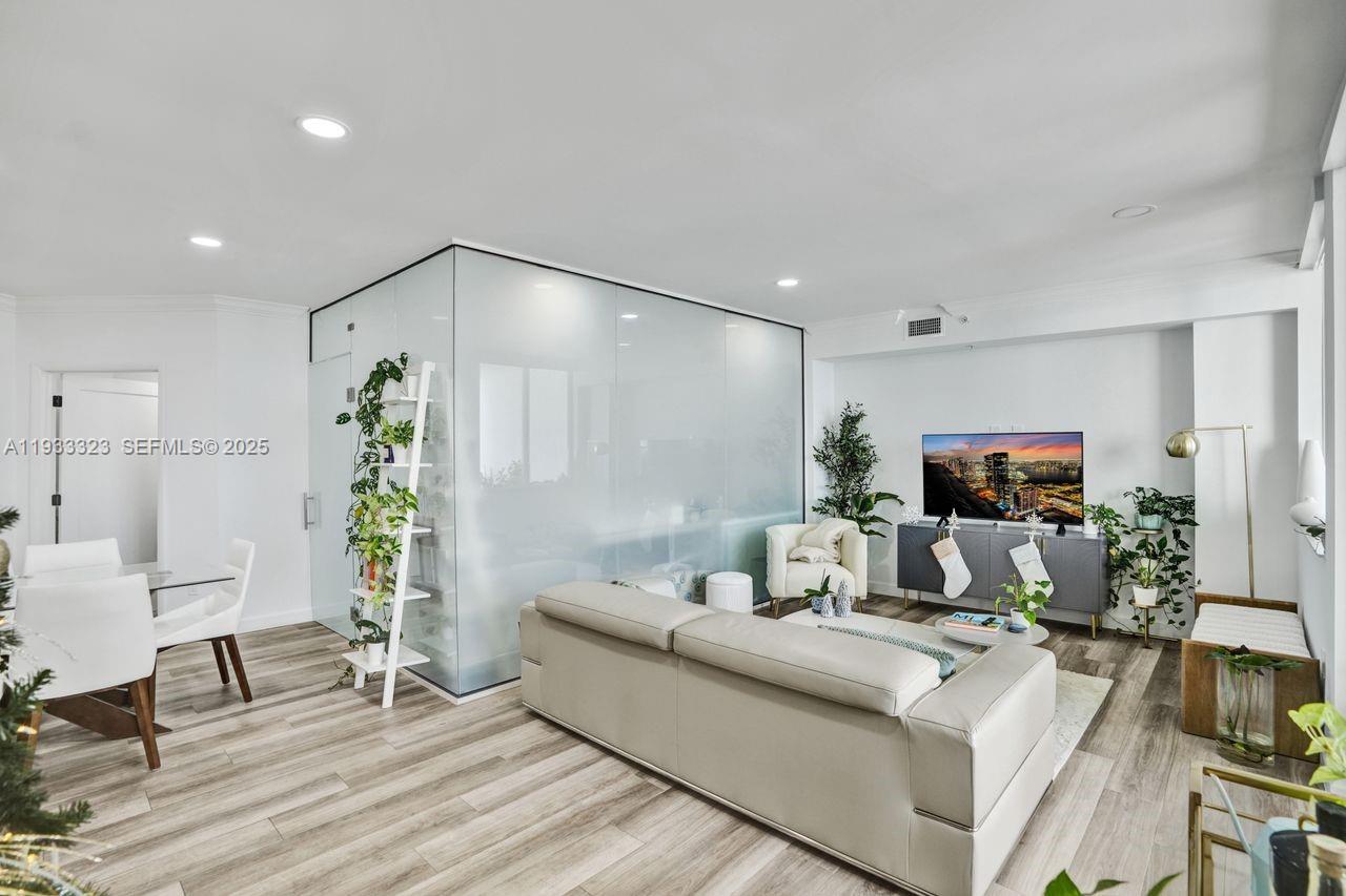 1 Century Ln #510, Miami Beach FL 33139