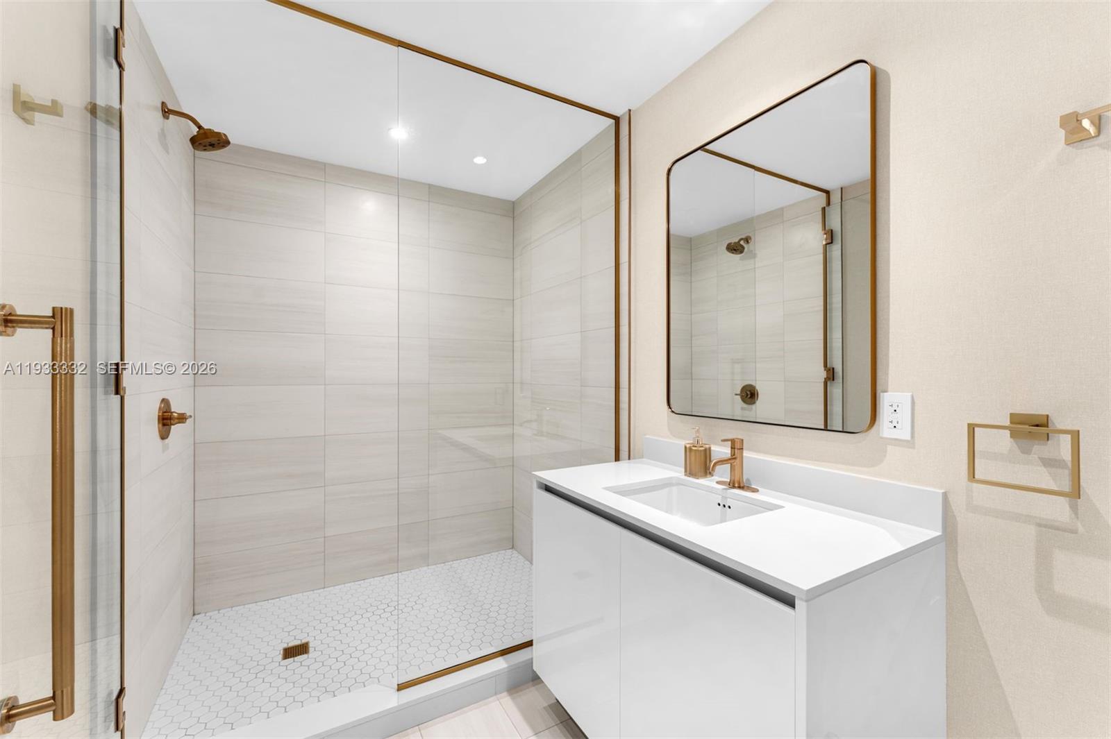 2678 Tigertail Ave #702, Miami FL 33133